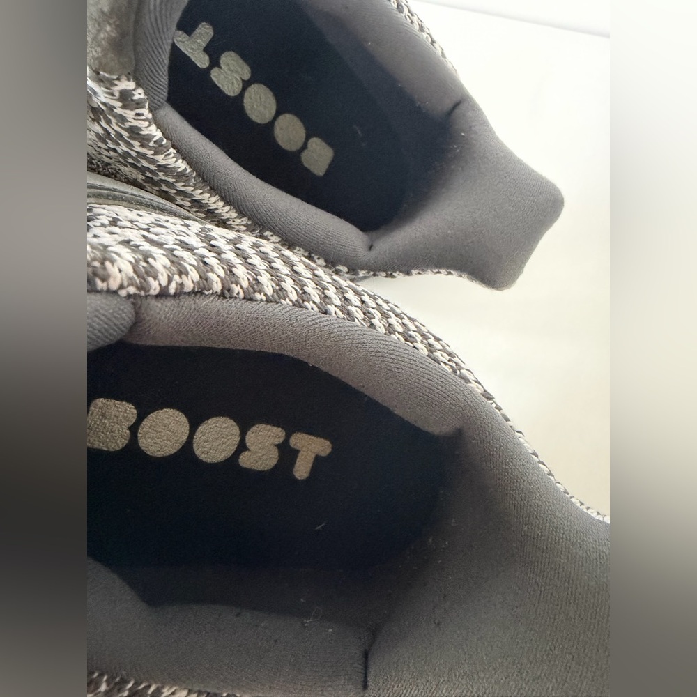 Adidas Men's BOOST size 12 - Picture 10 of 10